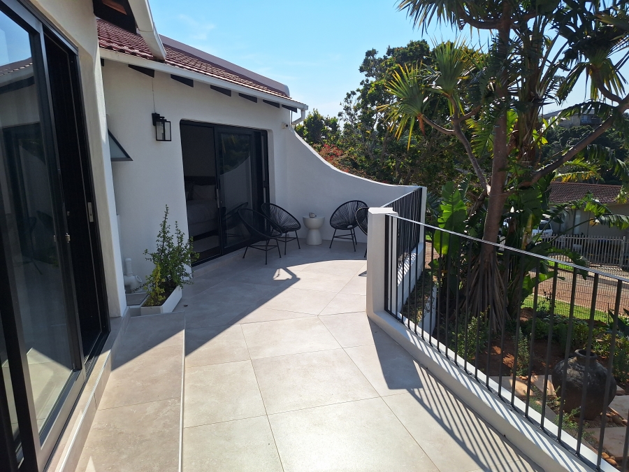 4 Bedroom Property for Sale in Wavecrest Eastern Cape